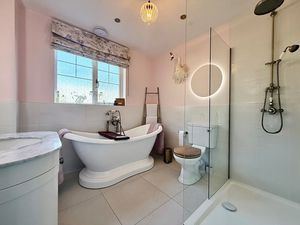 Photo 11- click for photo gallery